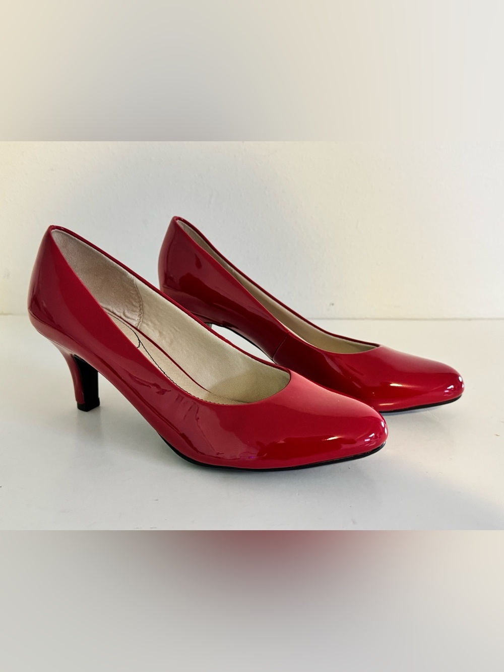 LifeStride Parigi Red Patent Pumps Women’s Size 10 2.5” Heel Comfy Size 10 NWOB